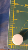 colt manufacturing manhattan button white / 5/8"
