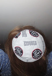 saucer reversible kippah or yarmulke major sports teams nba toronto rapters (white)