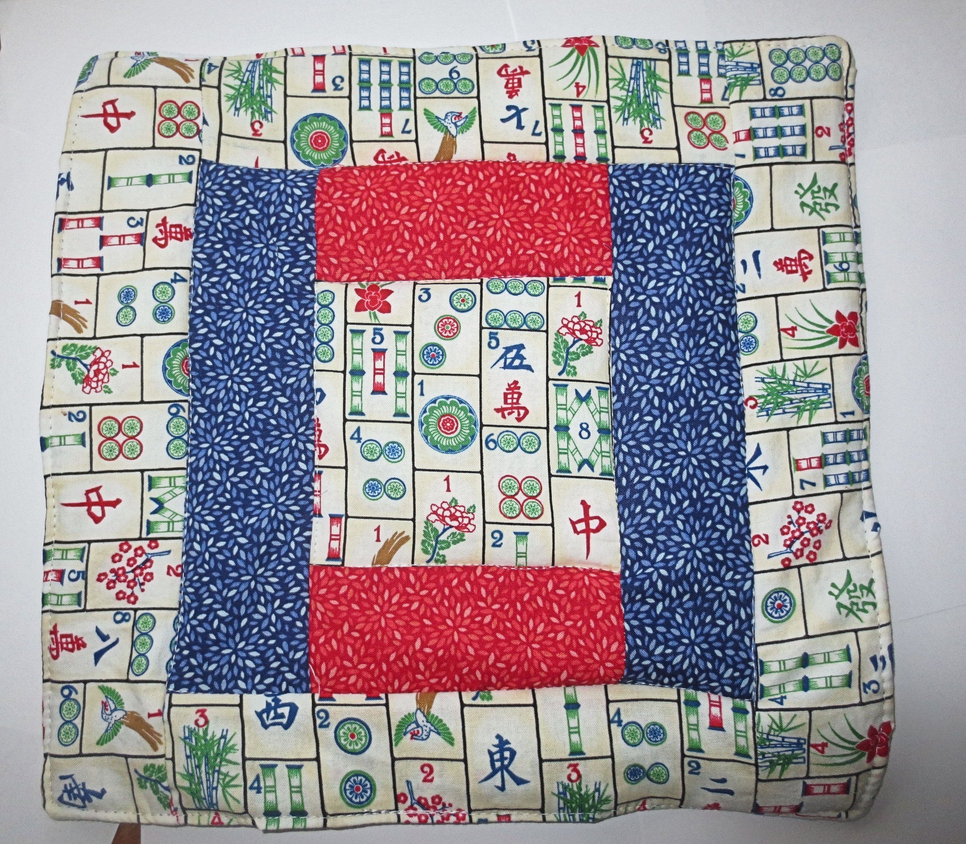 mahjong quilted reversible insulated place mats set of 2 great colors chinese mah jong game