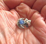 rosh hodesh or chodesh gemstone brooch or pin blue agate