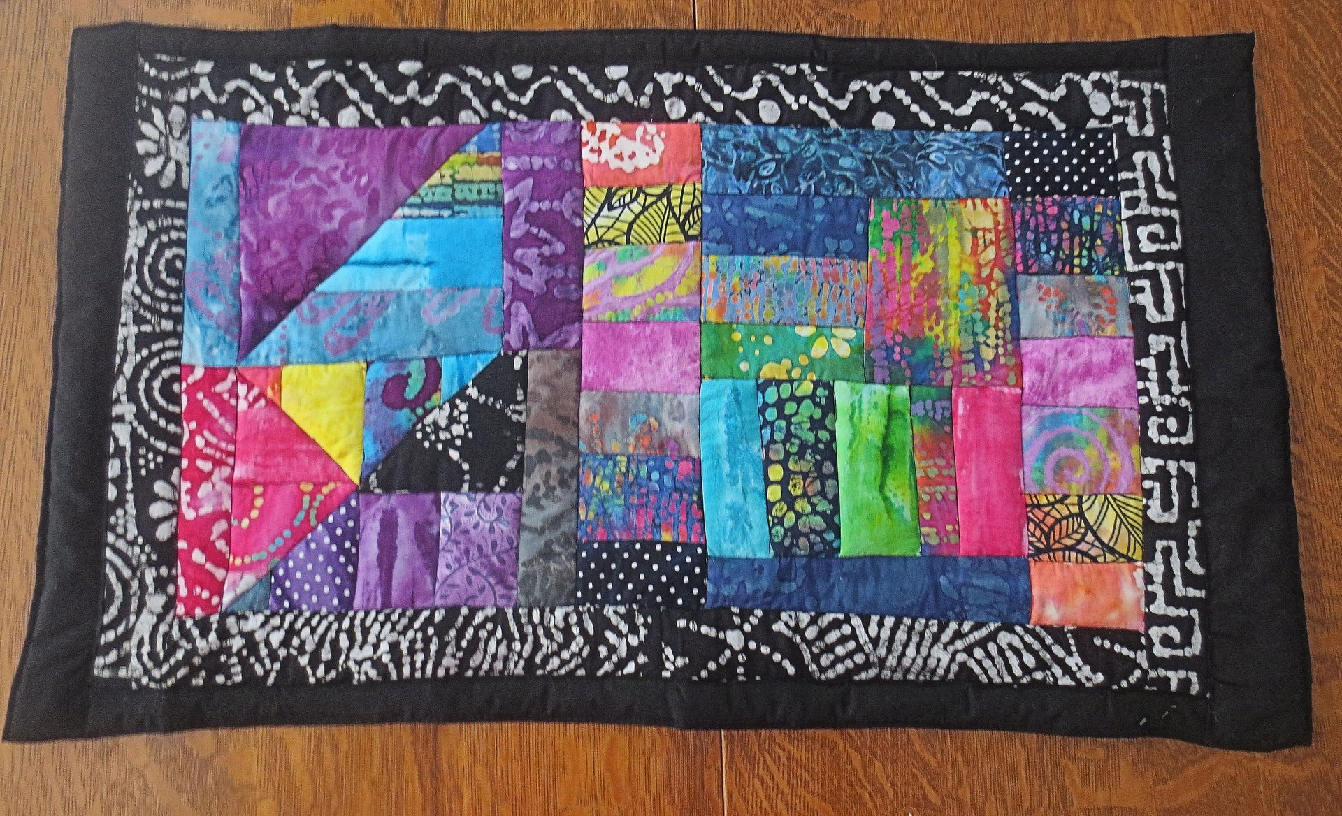 quilted wall art modern batik geometric hanging stain glass theme