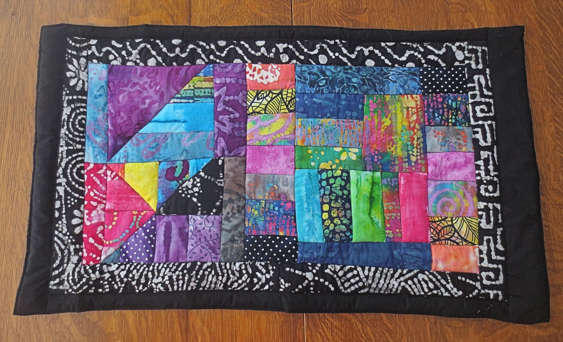 quilted wall art modern batik geometric hanging stain glass theme