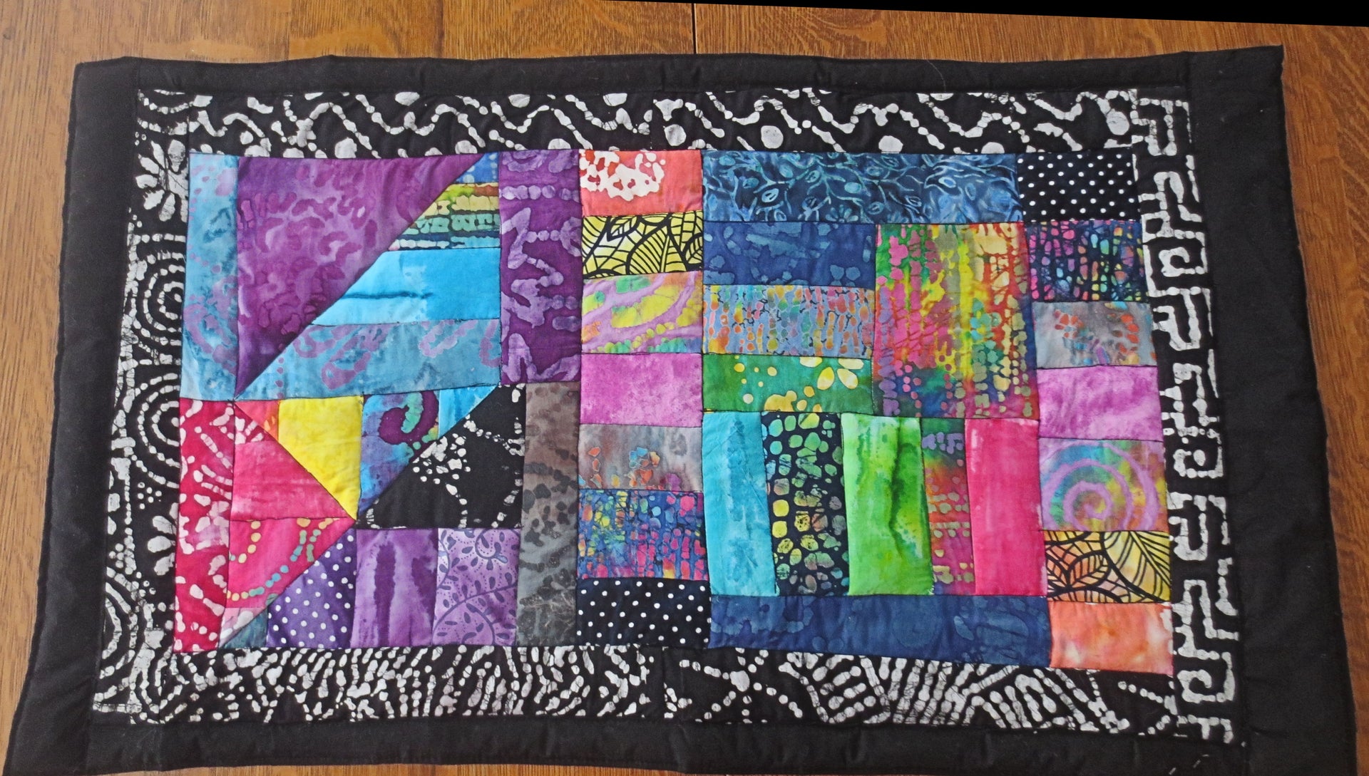quilted wall art modern batik geometric hanging stain glass theme