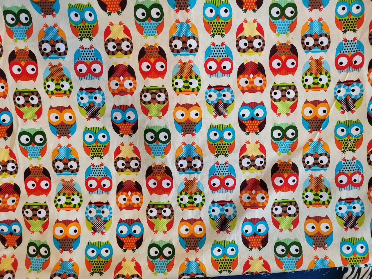 Abstract owls  cotton quilting bhy x 43" w oop great colors