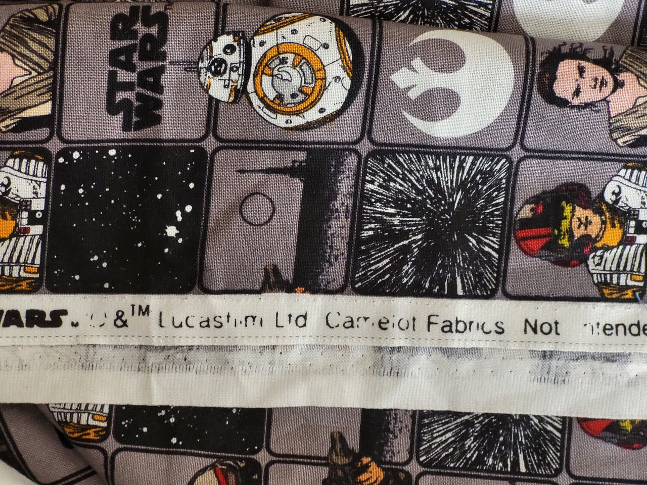Star wars Episode VII block characters cotton quilting fabric Chewie Ray BB8 Poe BHY x 43"w
