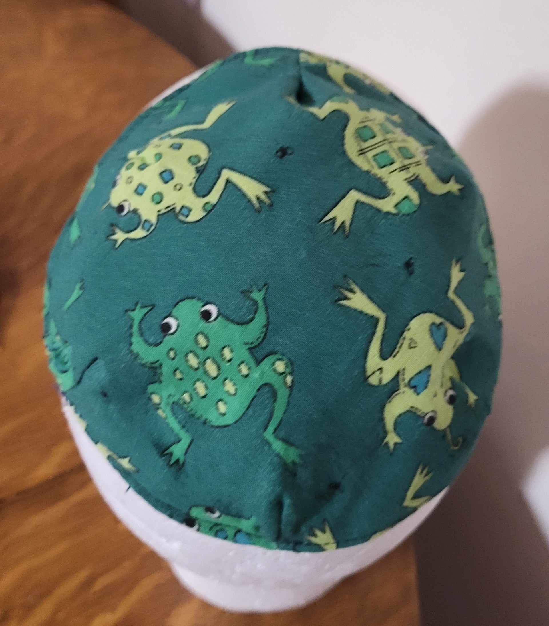 jumping frogs saucer kippah