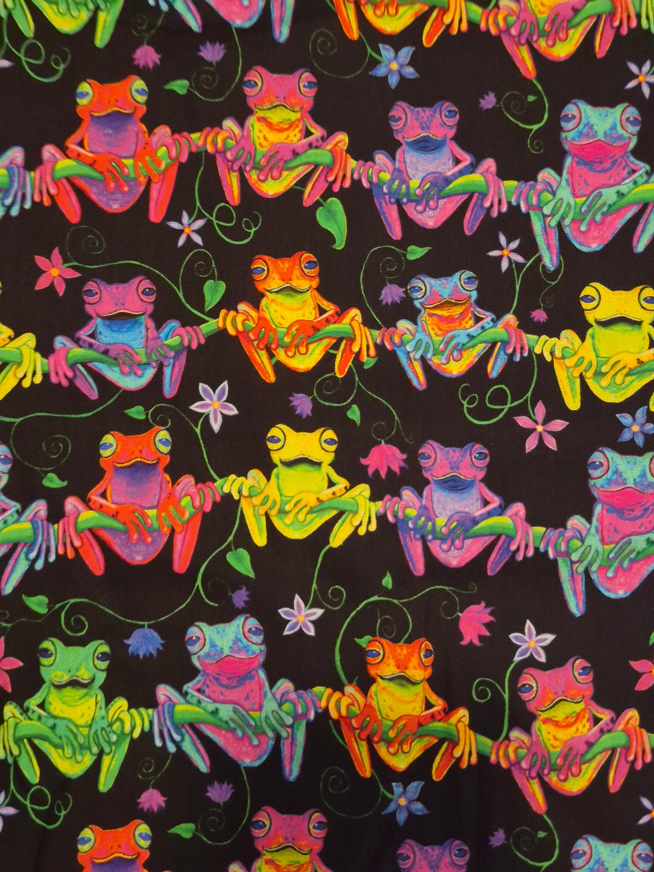 Realistic rainbow frogs cotton sew quilt fabric bhy x 44"