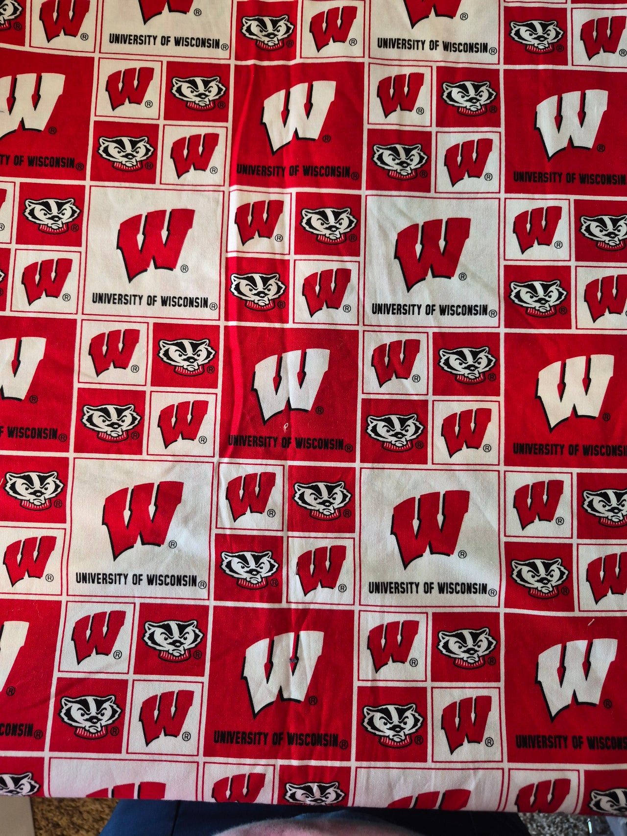 NCCA University of Wisconsin Badgers cotton sew quilting fabric 1/2 yard x 44" w