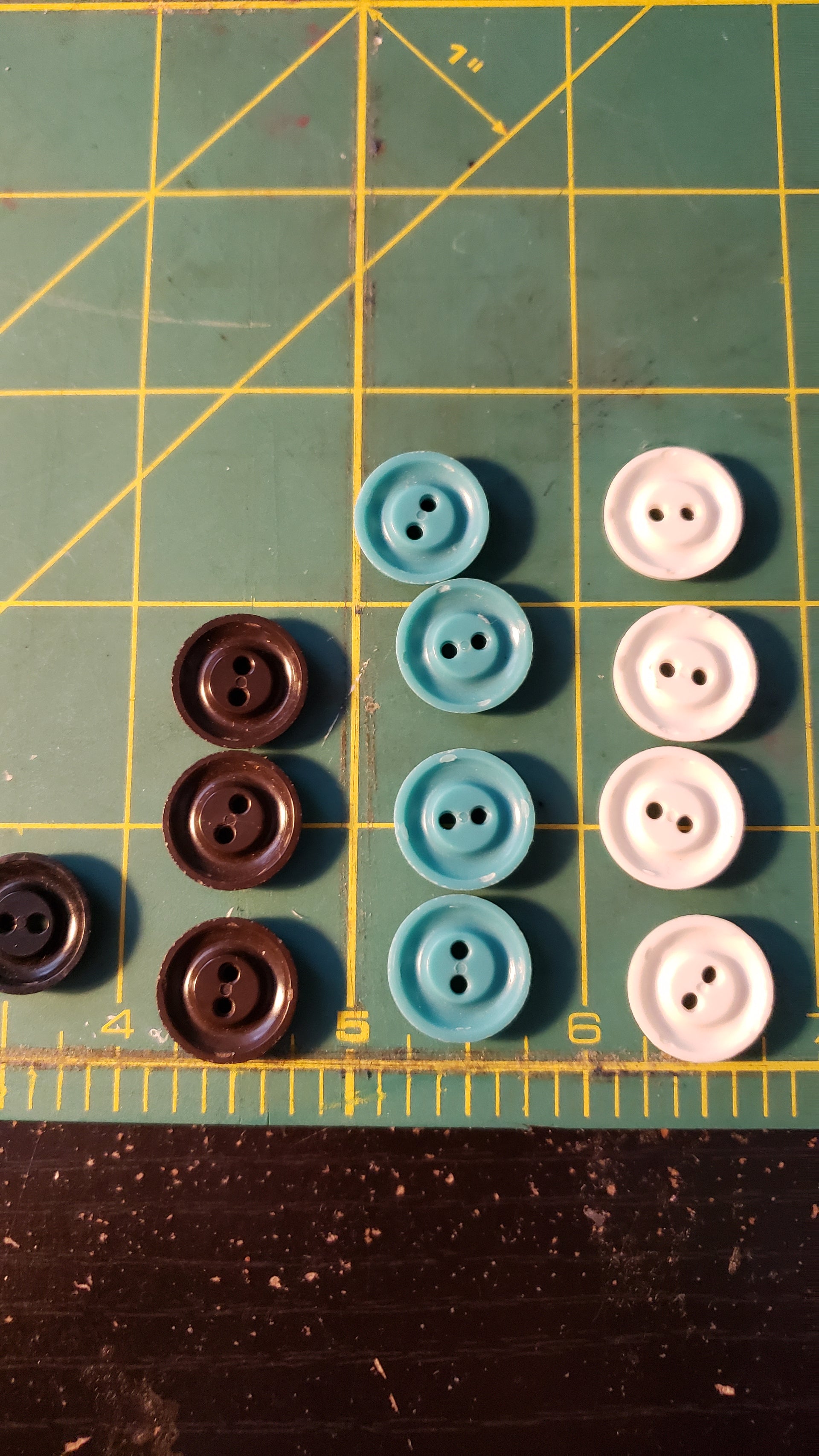 vintage colt sewing buttons # 6 pattern