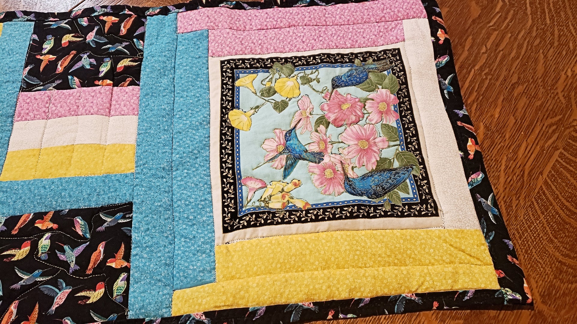 humming birds quilted table runner