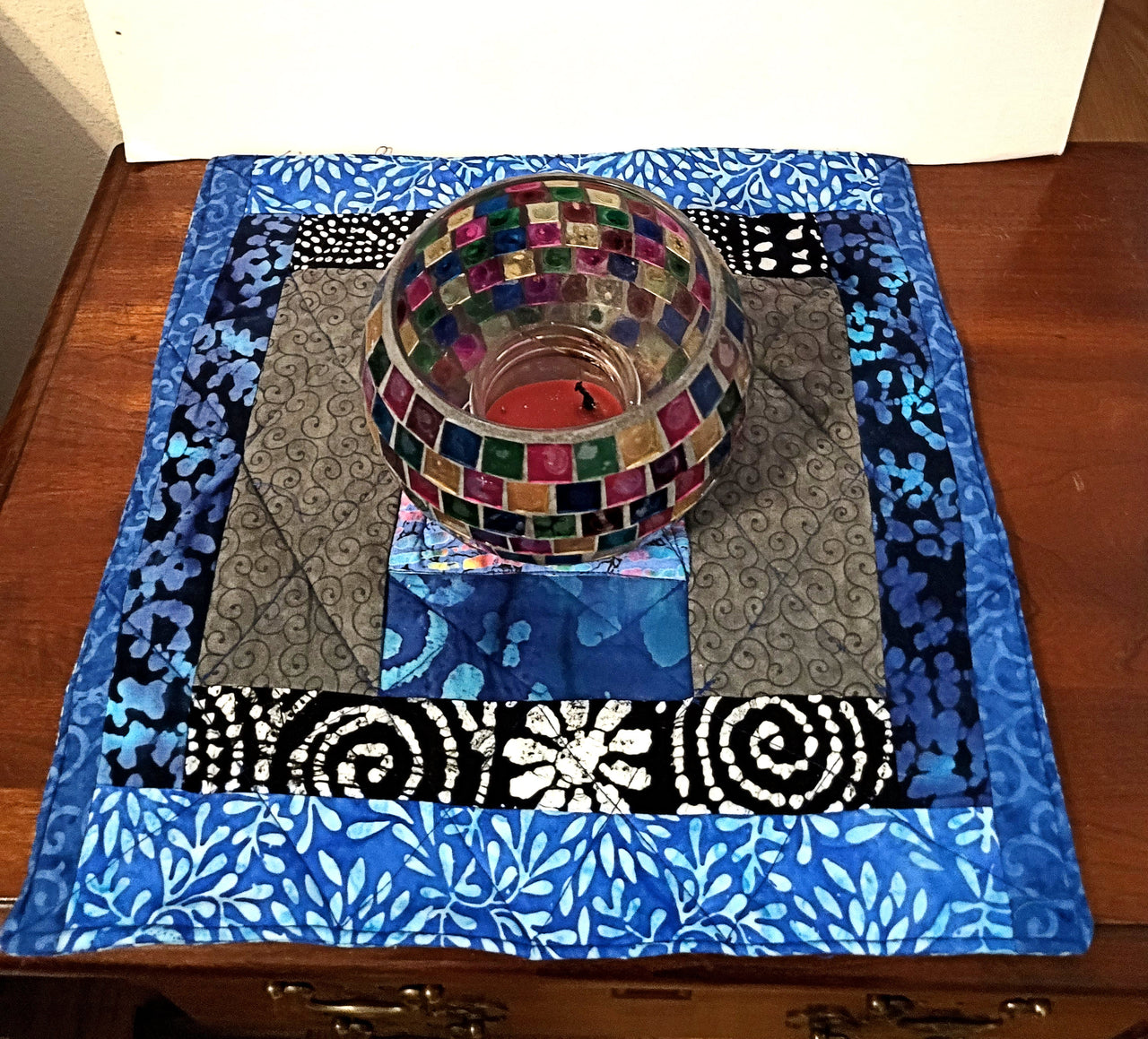 Scrappy Batik insulated table mat