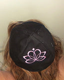 lotus flower cotton kippah black / brightpink
