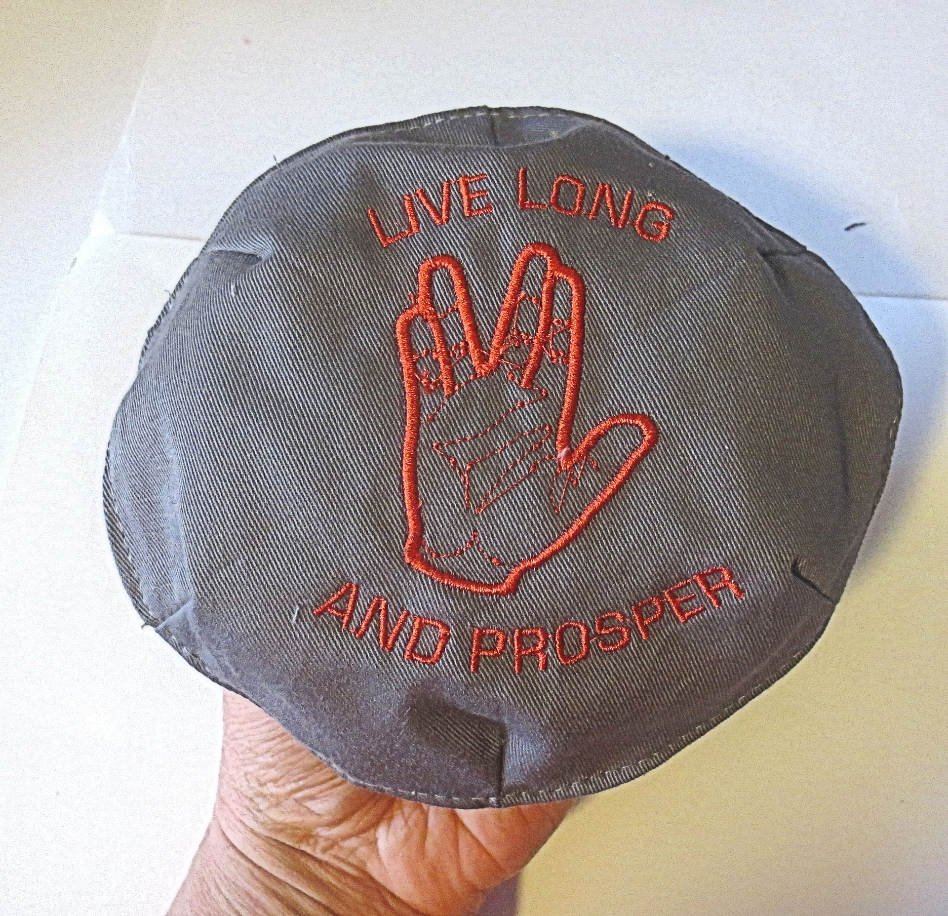 live long and prosper kippah spiritual yarmulke vulcan salute gray / red