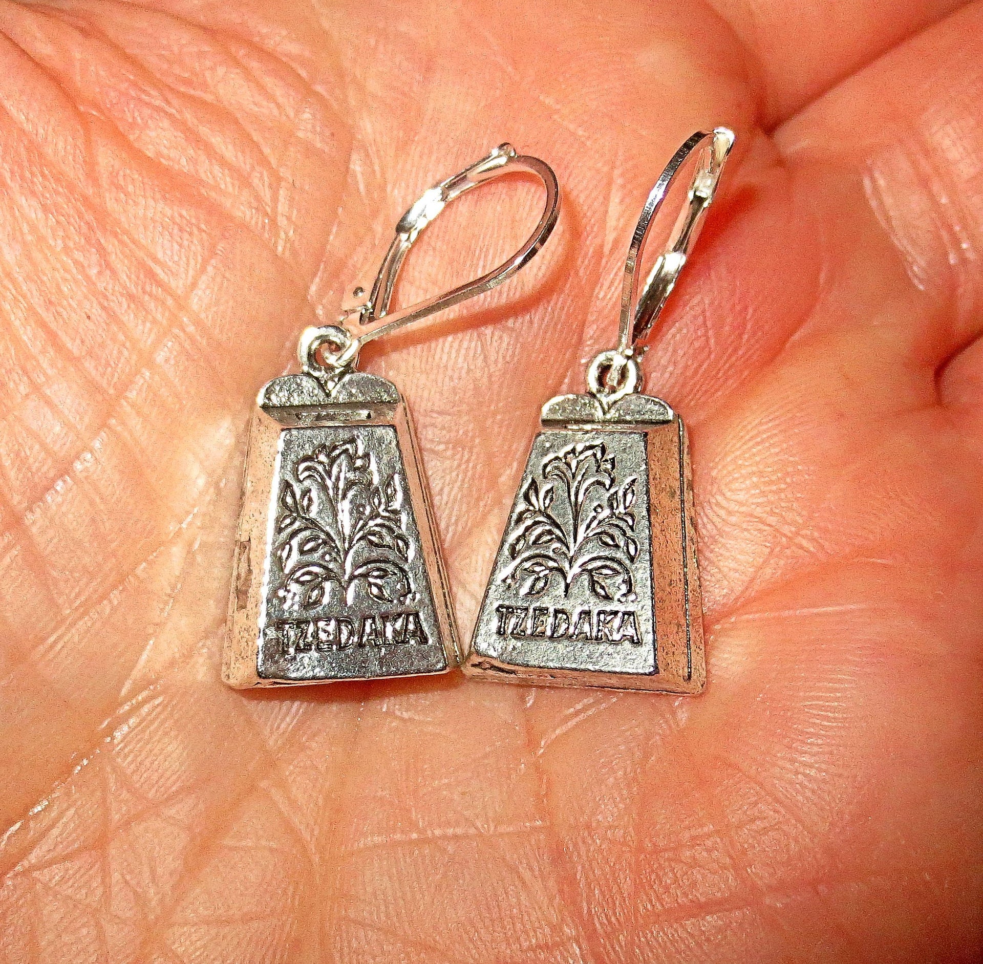 everyday judaica and shabbat silver earrings