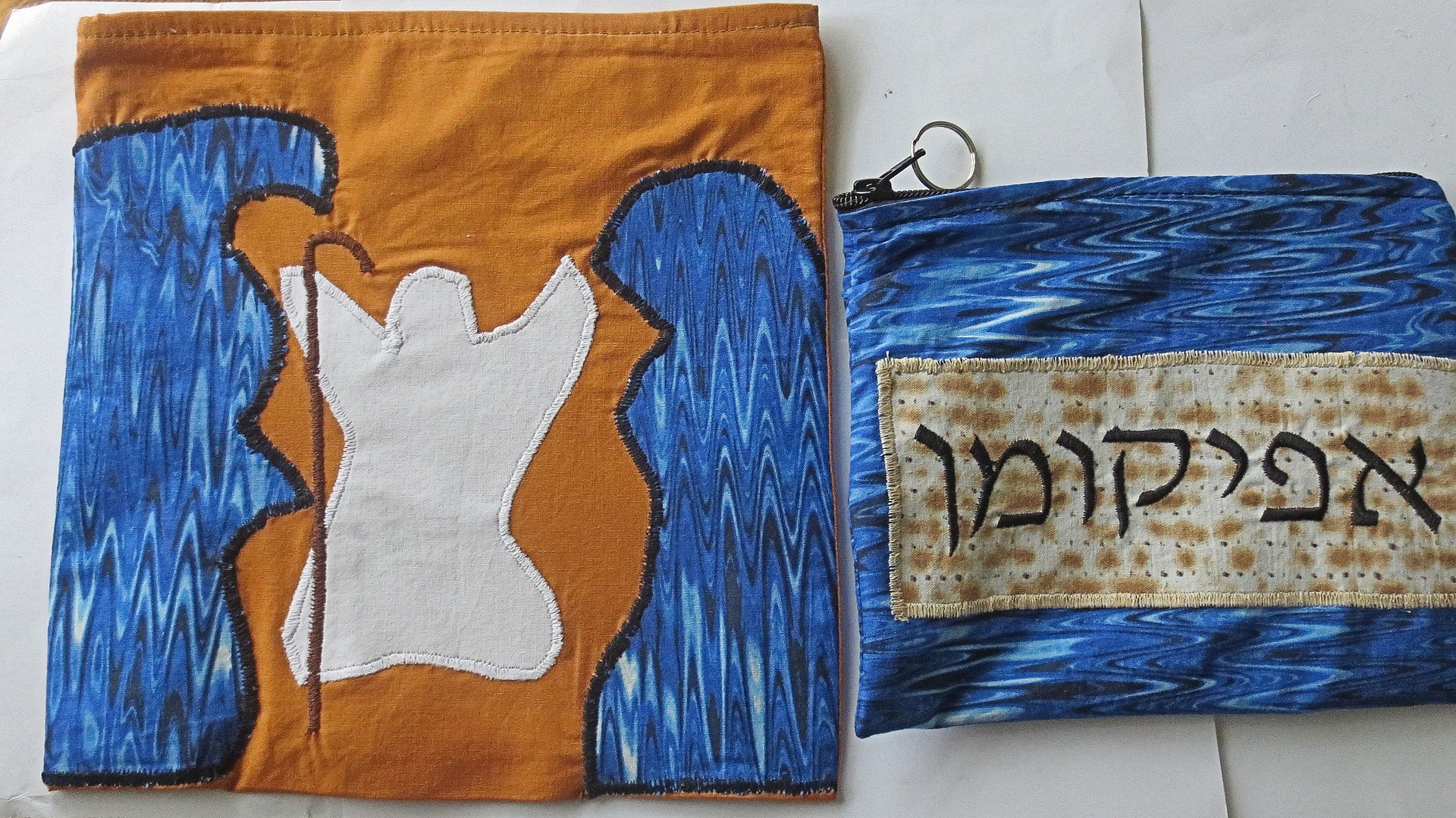 Matzah Afikomen set Moses parting the sea