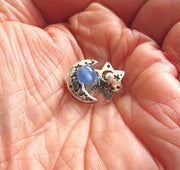 rosh hodesh or chodesh gemstone brooch or pin